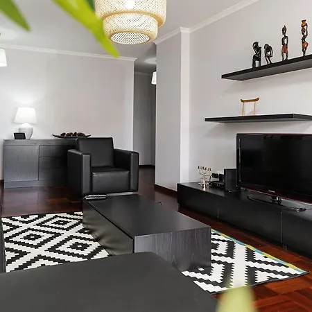 Piornais I By An Island Apartment Funchal (Madeira)