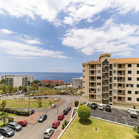Piornais I By An Island Apartment Funchal (Madeira)